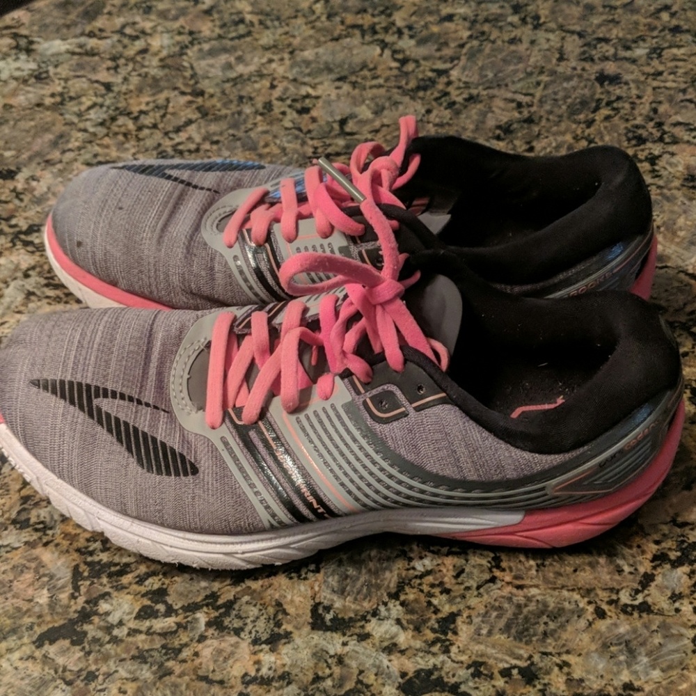 Brooks Pure Candace 6